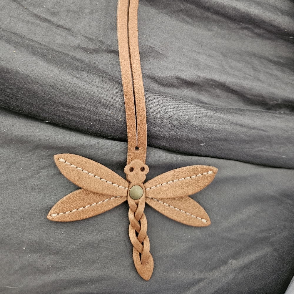 Rare NWOT Portland Leather Tan Metallic Leather Dragonfly